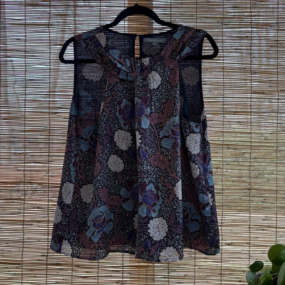 Daniel Rainn Floral Sleeveless Blouse - Blue, Purple and White